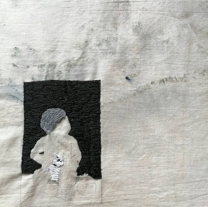 C:\Users\Administrator\Desktop\2020四海艺同\2019级 塞尔维亚 DUNJA KARANOVIC\Matrilinear Drawing (page from artist book) - embroidery and applique on hand-dyed fabric, 30x40cm  (5).jpg